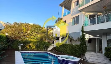 SOBRADO ARUJÁ - CONDOMÍNIO FECHADO - 490 M² - 5 SUÍTES C/ CLOSET - PISCINA, OFURO, CHURRASQUEIRA