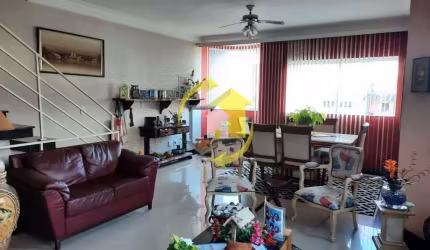 SOBRADO LINDÍSSIMO NA VILA MATILDE - 225 M² com ÁREA GOURMET - 3 DORM / 1 SUÍTE - 5 VAGAS