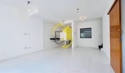 SOBRADO EM CONDOMÍNIO FECHADO - 92M² - 3 DORMS -1 SUITE - 1 VAGA - NOVINHA!