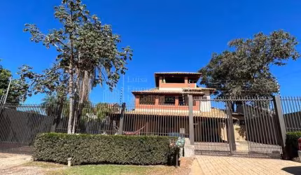 Sobrado à venda, 5 suítes, espaço mirante, Tarumã, BONITO - MS