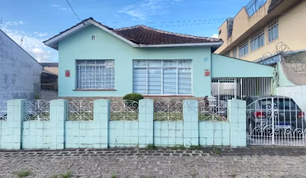 Casa em Terreno no Rebouças / Centro. Excelente para Studios!