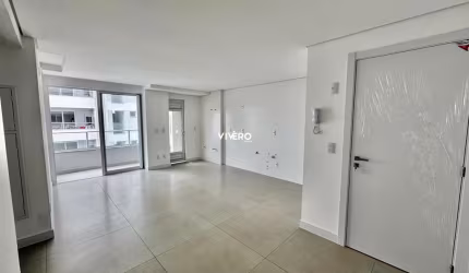 Apartamento com 2 dormitórios na Praia Brava em Itajaí