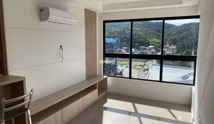 Apartamento com 2 dormitórios no Centro de Balneário Camboriú