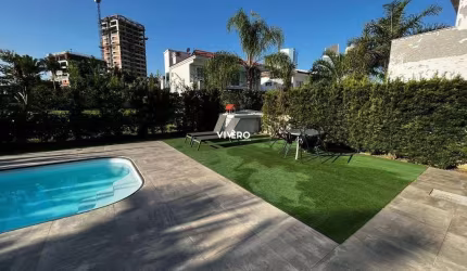 Casa no Condomínio Horizontal Praia Brava com 04 suítes, excelente localização n