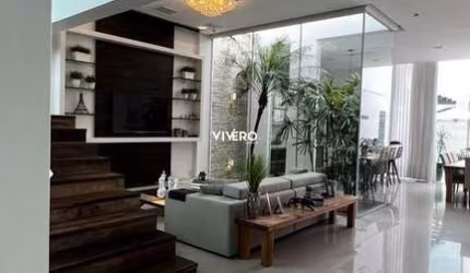 Casa alto padrão na Praia dos Amores com Piscina - TOP!