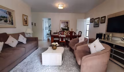 Casa residencial / comercial com 4 dormitórios no centro de Balneário Camboriú