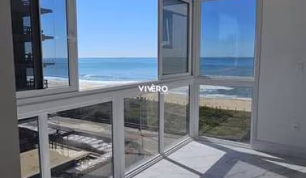 Apartamento frente mar com 3 suítes da Praia Brava de Itajaí
