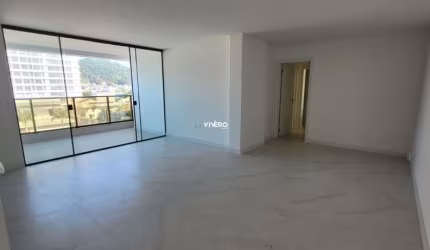 Apartamento com 3 suítes na Praia Brava de Itajaí