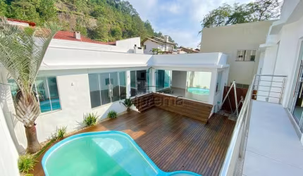 Casa no bairro ressacada, Ressacada, Itajaí - SC