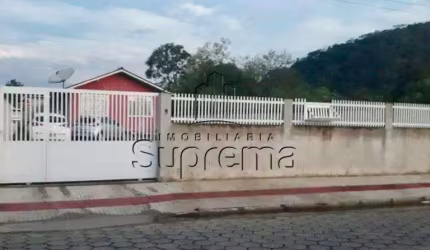 Casa no bairro espinheiros, Espinheiros, Itajaí - SC