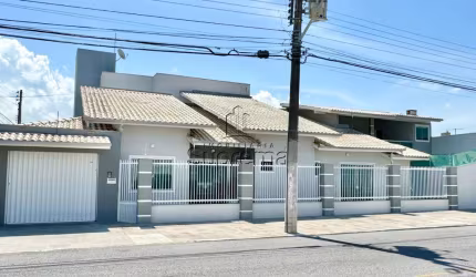 Casa no bairro cordeiros, Cordeiros, Itajaí - SC