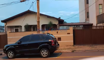 Casa com 3 quartos à venda na Avenida Joaquim Alves Corrêa, 3078, Parque Nova Suíça, Valinhos, 216 m2 por R$ 750.000