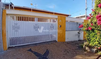 Casa com 3 quartos à venda na Rua Valparaíso, 200, Parque da Figueira, Campinas, 300 m2 por R$ 800.000