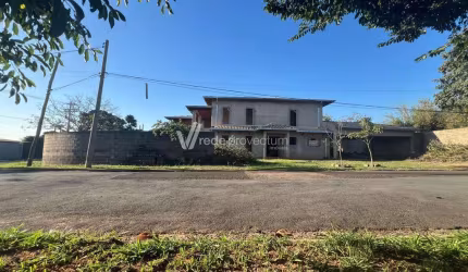 Casa em condomínio fechado com 4 quartos à venda na Rua Mariazinha Leite Campagnolli, 1, Parque Xangrilá, Campinas, 900 m2 por R$ 1.300.000