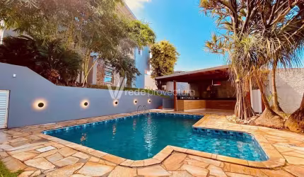 Casa com 3 quartos à venda na Rua Mariano Piato, 27, Vila Genoveva, Valinhos, 205 m2 por R$ 920.000