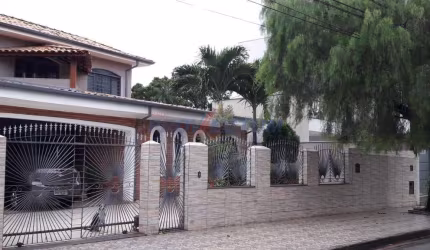 Casa com 3 quartos à venda na Rua Giuseppe Máximo Scolfaro, 824, Cidade Universitária, Campinas, 320 m2 por R$ 915.000