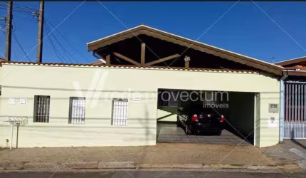 Casa com 4 quartos à venda na Rua Cerqueira César, 237, Jardim García, Campinas, 160 m2 por R$ 600.000