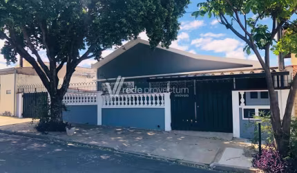 Casa com 3 quartos à venda na Rua Vasco Joaquim Smith Vasconcelos, 108, Jardim do Lago, Campinas, 227 m2 por R$ 690.000