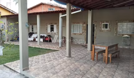 Chácara / sítio com 2 quartos à venda na Dez, 6, Loteamento Chácaras Vale das Garças, Campinas, 150 m2 por R$ 590.000