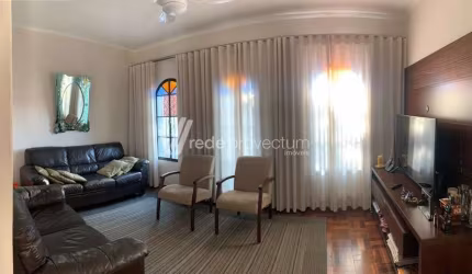 Casa com 4 quartos à venda na Rua Descalvado, 94, Jardim Dom Nery, Campinas, 186 m2 por R$ 645.000