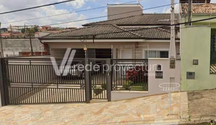 Casa com 3 quartos à venda na Pedro Bento, 35, Jardim das Palmeiras, Valinhos, 205 m2 por R$ 1.150.000