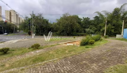 Terreno comercial para alugar na Avenida São José dos Campos, 70, Jardim Nova Europa, Campinas por R$ 3.500