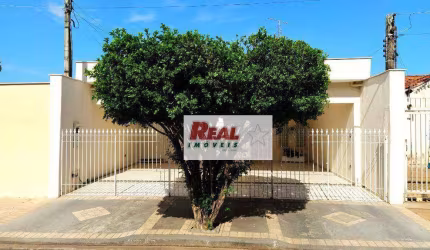 Próxima ao Senai com edícula