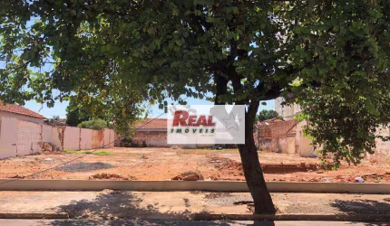 Terreno de 840,00m² Centro - ótimo local
