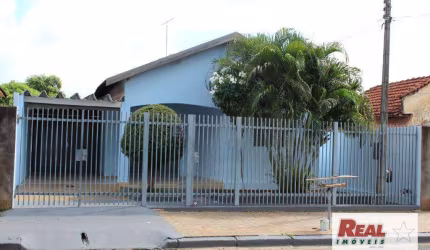 Casa com 3 dormitórios à venda, 191 m² por R$ 300.000,00 - Santana - Araçatuba/SP