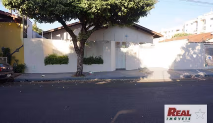Casa com 3 dormitórios para alugar, 140 m² por R$ 1.496,82/mês - Vila Nova - Araçatuba/SP