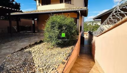 Casa com 6 quartos à venda na Alexandrina de Paula, 421, Vila Maria, Lagoa Santa por R$ 860.000