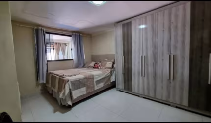 * A&M IMOVEIS VENDE 02 CASAS MESMO LOTE CONDOMINIO FECHADO