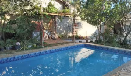 A&M IMOVEIS VENDE EXELENTE CASA EM CONDOMINIO REGULARIZADO E FECHADO