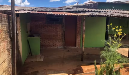 A&M IMOVEIS VENDE LOTE COM 3 CASAS SIMPLES LOTE COM