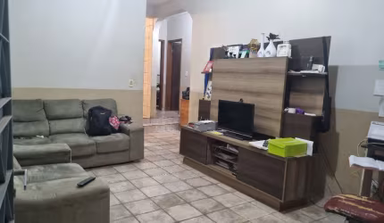 A& IMOVEIS VENDE EXELENTE CASA NO CONDOMINIO FECHADO  NA DF 425