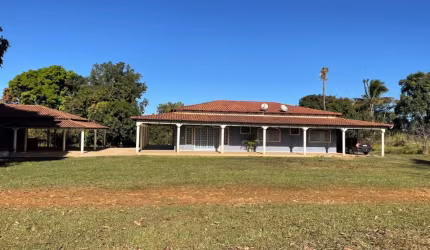 A&M IMOVEIS VENDE EXELENTE CHACARA NA DF 230 OTIMA LOCALIZAÇAO
