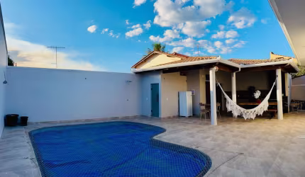 * A&M IMOVEIS VENDE EXELENTE CASA EM CONDOMINIO FECHADO COM LASER COMPLETO