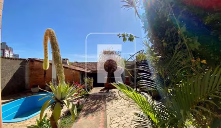 Casa com 3 dormitórios à venda, 210 m² por R$ 1.200.000,00 - Centro - Conselheiro Lafaiete/MG