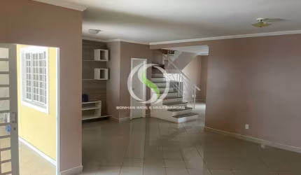 Casa Duplex 175m² no Condomínio Elegance Village.