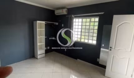 Casa Duplex 175m² no Condomínio Elegance Village.