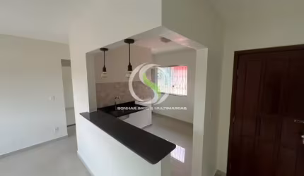 alugo apto bem localizado.