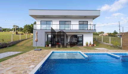 Casa à venda no bairro Cercadinho - Alambari/SP