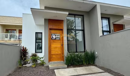 LINDA CASA NO CENTRO DE GRAVATAÍ