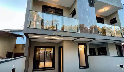 LINDO SOBRADO À 3 MINUTOS DO CENTRO DE GRAVATAÍ