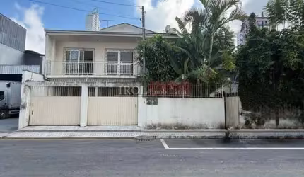 Casa para alugar no bairro Centro - Balneário Camboriú/SC