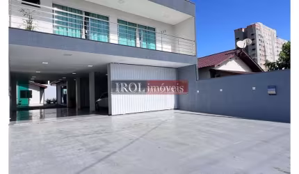 Casa Residencial e/ou Comercial com ótimo terreno