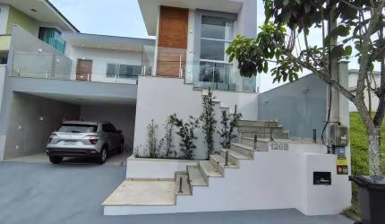 Casa dos sonhos te espera no Vale dos Cristais 4, Macaé