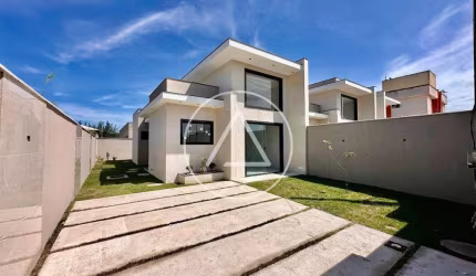 Casa com 2 Dormitórios à Venda - 57 m² por R$ 330.000 em Verdes Mares - Rio das Ostras/RJ