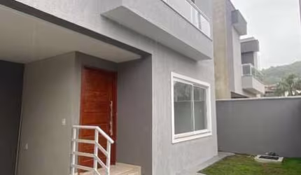 Casa com 3 dormitórios à venda, 120 m² por R$ 850.000,00 - Costazul - Rio das Ostras/RJ