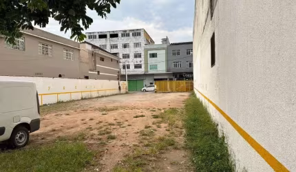Terreno à venda, 540 m² por R$ 1.600.000,00 - Centro - Macaé/RJ